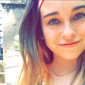 Meet your Posher, Stephanie